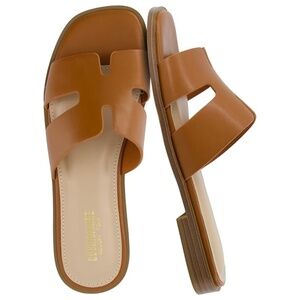 CUSHIONAIRE Oran Style Cutout Strap Slides | Women Size 10
